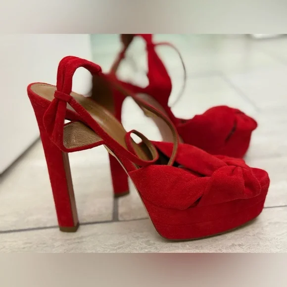 Aquazzura - Cherry Red Suede Knotted Stacked Heels - size 38.5 - Gorgeous